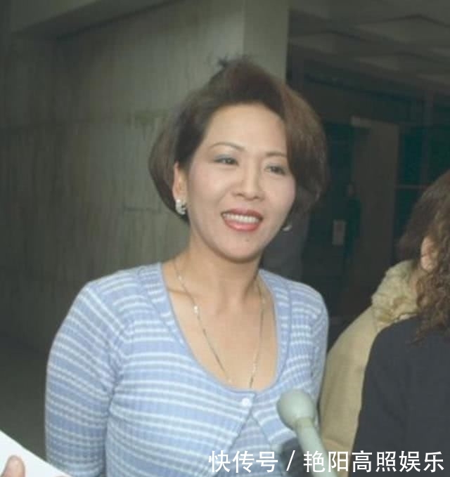 「儿子」霍英东前儿媳洪国华设灵儿子亲自打理后事,邓兆尊黄夏蕙现身致哀