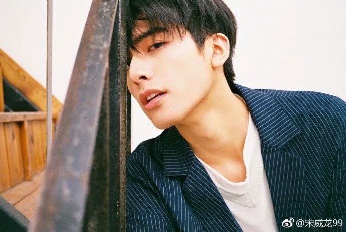 时装| 夏天就是要买买买，揭秘宋威龙高级衣品如何Get!