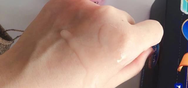 适合@这四款大牌要慎用:神仙水只适合油皮,红腰子精华方法错就没效果