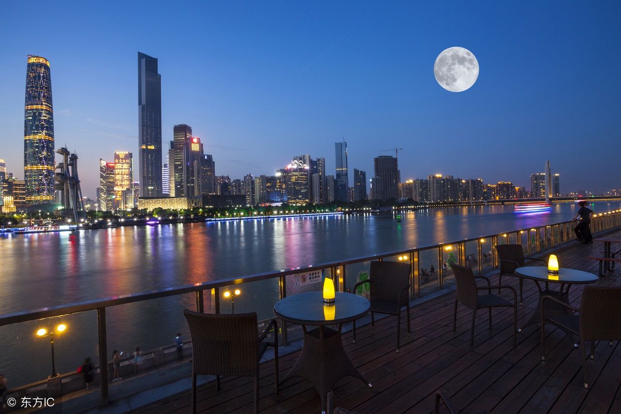 日本一个秋季最美的地方，地震更是瞬间摧毁了世界第三大夜景