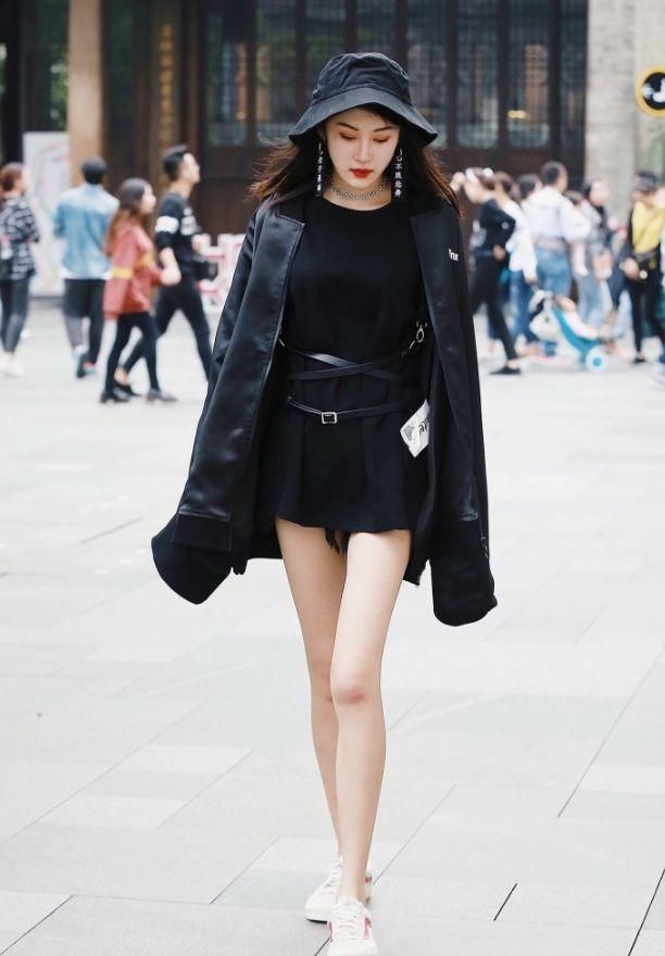 街拍美女:美不美看腿，大长腿美腿的性感美女