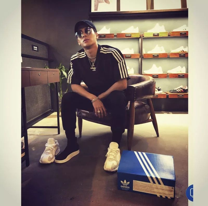 超多明星都在穿!原来今年下一双会火的鞋是它!