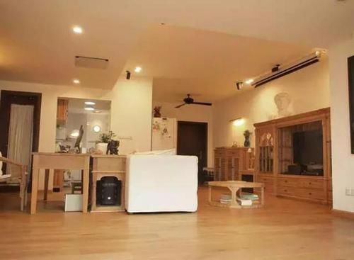 #小别墅#48㎡奇葩小户型,男主不仅整了小院,还设计出2室小别墅的既视感