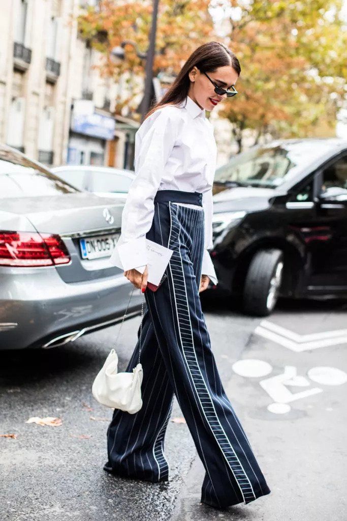 入秋后，阔腿裤的搭配也是时候升级一下了!