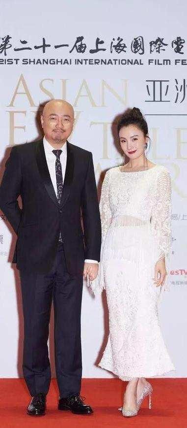 陶虹穿着包臀裙真的美翻了, 快来看看她的包臀裙百变造型吧!