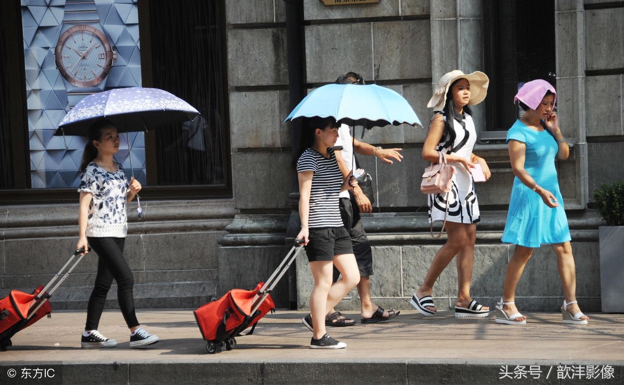 盛夏美女们都这样穿戴的