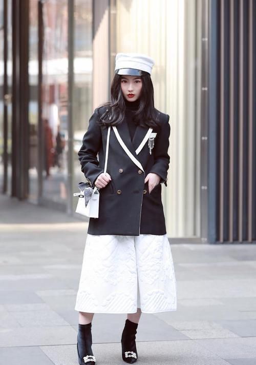  「各式不同」早春最流行的小香风，俏丽甜美又时髦，演绎你的独特摩登气息