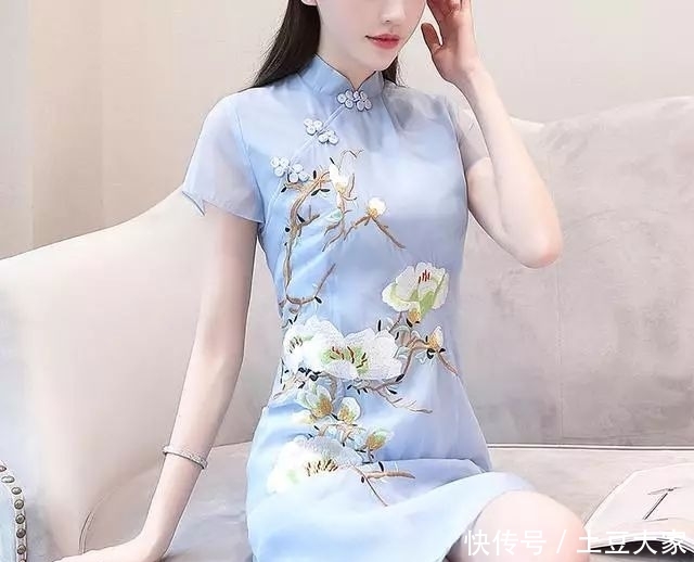 『古典』改良版旗袍中国风连衣裙,着重体现东方女性含蓄优雅的魅力