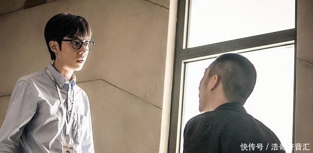 「镜头」《半个喜剧》:开心麻花式的现实主义,3个爆笑镜头暗喻现代悲伤