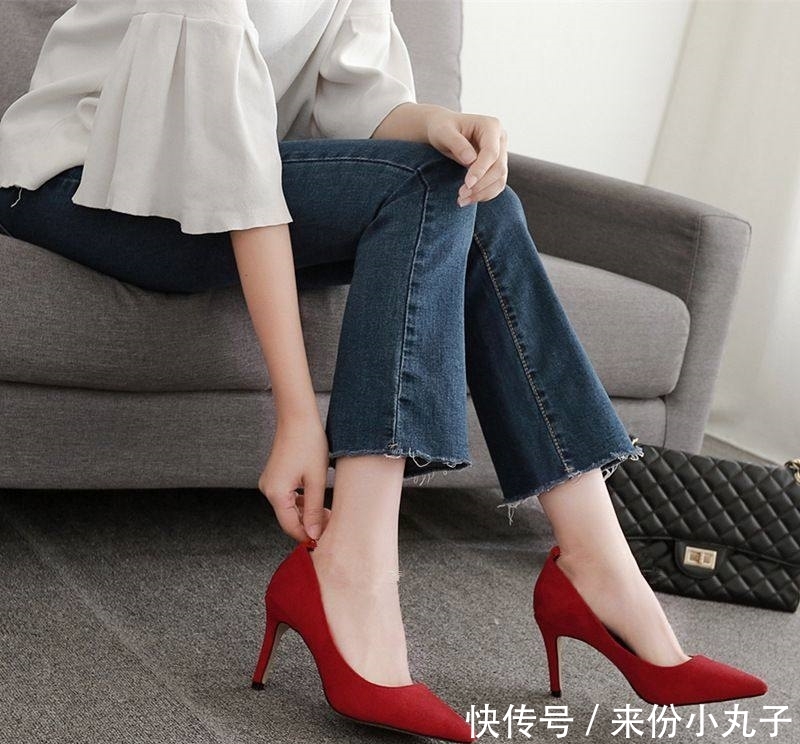 【女人味】性感尖头让你行走无忧,一双高跟鞋散发女人味
