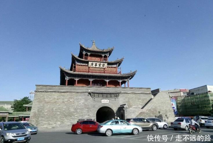 甘肃面积最大的城市，占甘肃总面积的42%，相当于江浙两省的总和