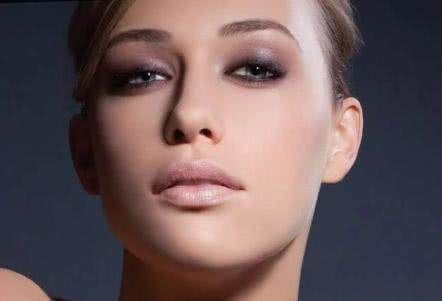  「眼妆」为什么自己画眼妆显脏，而明星化眼妆这么显干净？原因在这里