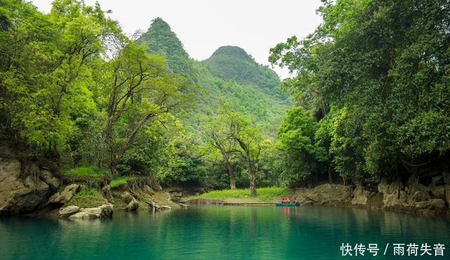  布依族：地球腰带上的绿宝石，贵州的九寨沟，你一定能猜到是这是哪里！