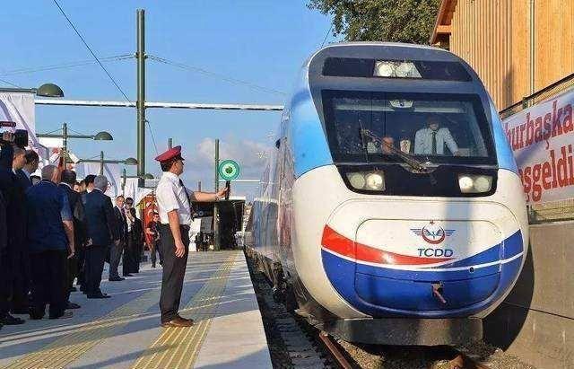  【一条】中国对外的修建的三条高铁，有一条却被迫停止，你知道