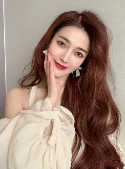  气质■身高160以下的女生，最好避开这三种发型，不仅没气质还很显矮