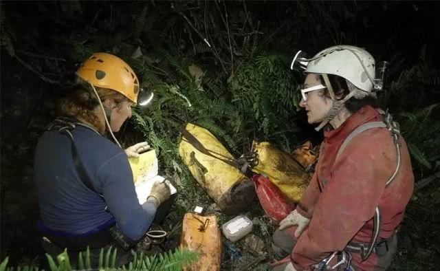 鬼斧神工！河池东兰又现大型天坑群，数量多达15个