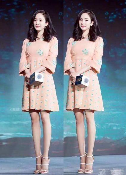 女明星的高跟鞋，杨幂脚和地面成90度，赵丽颖被甩几条街！