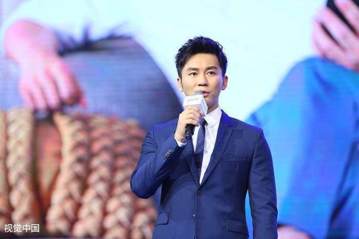 冯小刚开撕李晨“滚出娱乐圈”, 范冰冰侧面回应真相曝光, 网友: