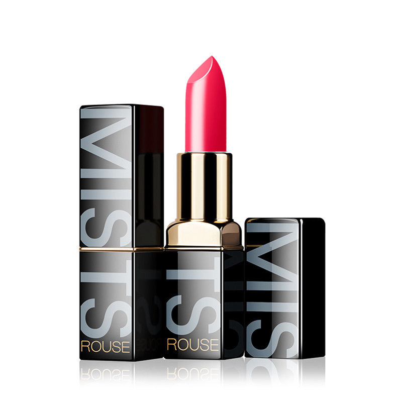 女人出门一定要涂口红，化妆师教你这样涂，一整天滋润不脱色