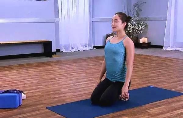 瑜伽瘦腿体式 每天坚持三组10分钟 想要大长腿的不要错过