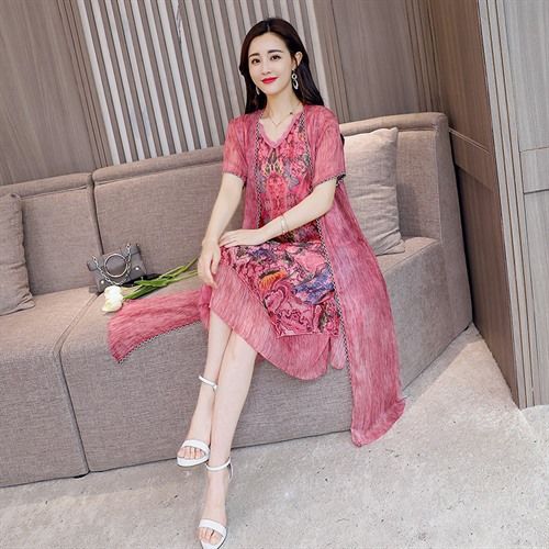 有一种典雅叫旗袍,有一种时尚叫酒红裙,建议6070后妈妈穿