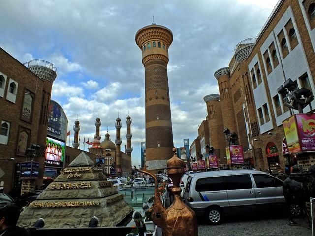  「上榜」中国“居民富裕”省会十强城市榜：武汉仅排第六，成都