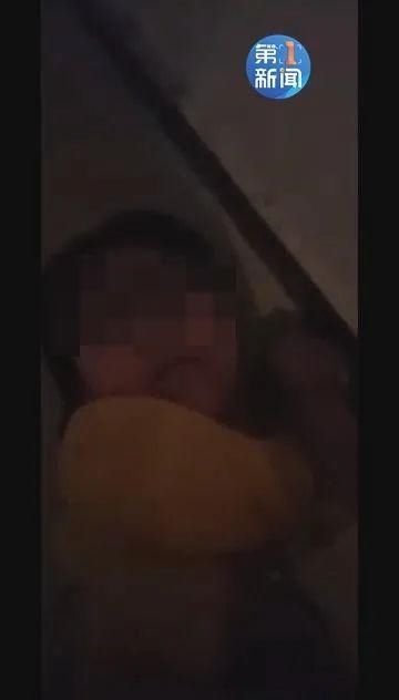 拐卖|西安三桥有人入户抢孩子?警方:是否涉嫌拐卖还在调查当中