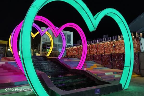  『性能配置』OPPO Find X2 Pro上手体验：外观尽显奢华气息“牛奶屏”流畅度无以言表