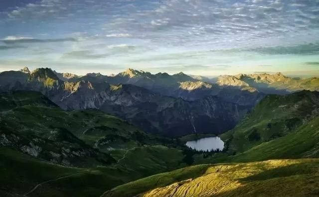 一位患有色盲症的摄影师，拍出了不一样的照片