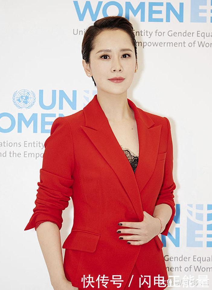 「气质」女人过了35岁,穿搭尽量避开这5种“廉价色”,另外5种才真显贵气