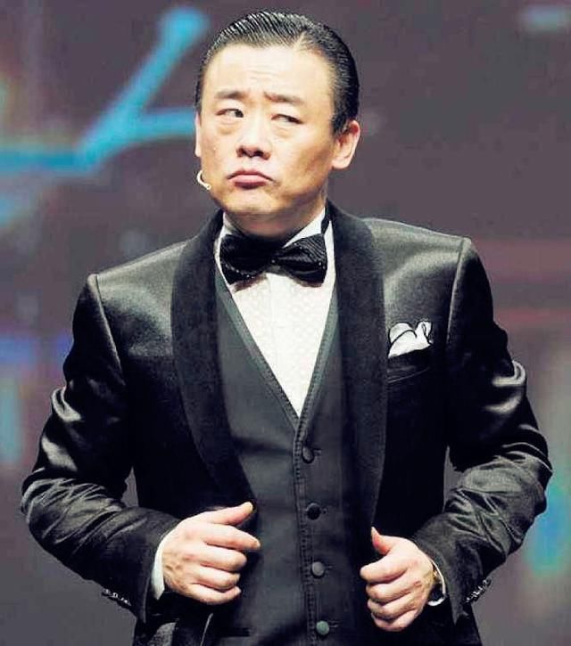 唐爽深夜发文，驳斥周立波的名表言论，还晒图请专家鉴定