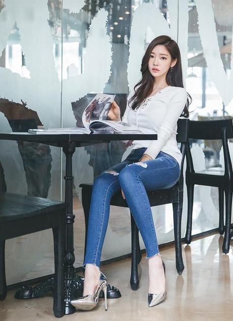 气质女神紧身裤诱惑，火热情怀燃烧你的激情！