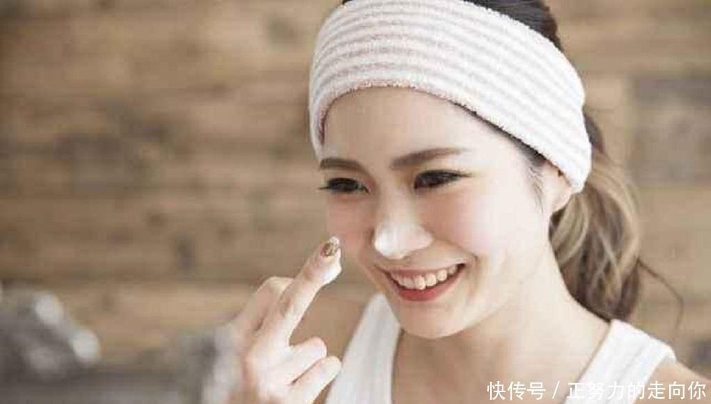  [皮肤]牙膏加“它”敷脸，不出一个月皮肤白嫩光洁，色斑、黑头也变淡了