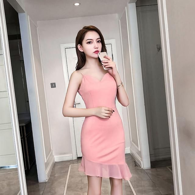 没有点花样的包臀裙，你穿着有什么意思？这才是今年最火的款