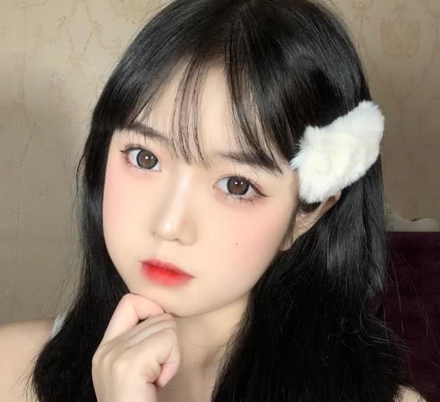 【遮脸】脸大却很漂亮的女生,这几点太明显,难怪不遮脸也有高颜值