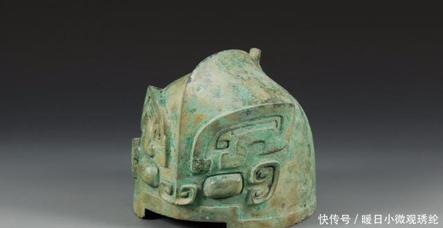  「青阳部」《九州缥缈录》中，青阳大君为何戴着黑豹帽子