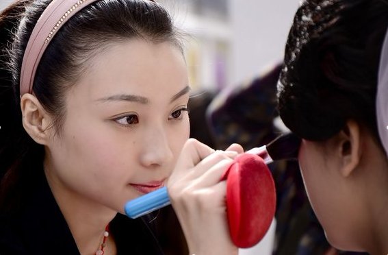 女人不会化妆?那就从零开始!化妆师手把手教程，简单易学又好看