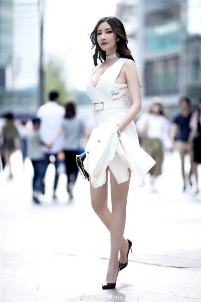 广州街拍: 吊带衣让好身材若隐若现, 图五小姐姐有一股女王风范