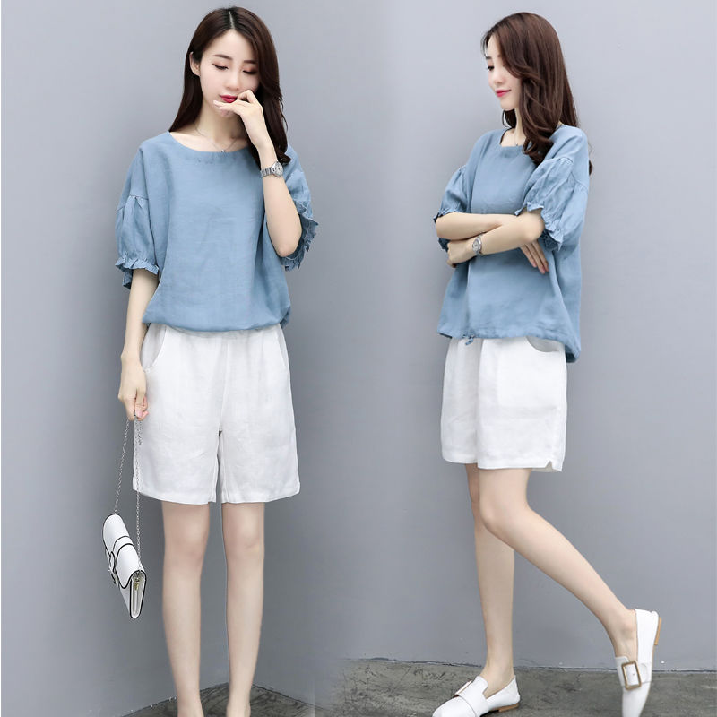 现在的女人真大胆，穿超短裤+高跟鞋出门，美的路人都迈不开腿