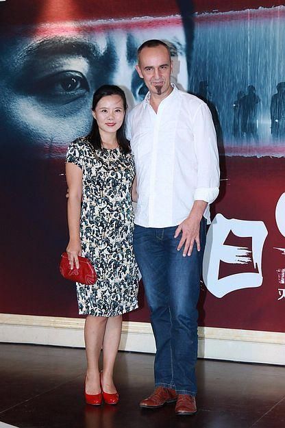 龚琳娜满脸皱纹，身材也发福!网友:老罗是怎么看上你的