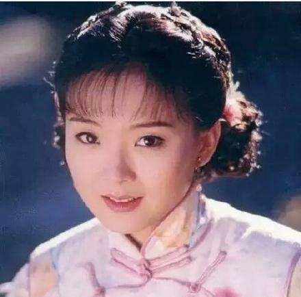  『性格』塌鼻子也可以很美，这几位女星的长相看着就性格随和能做好朋友