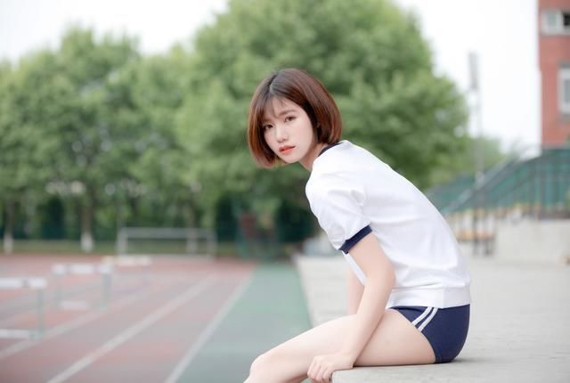 出门穿一款少女感满满的短裤，青涩懵懂，穿出你软妹子的feel！