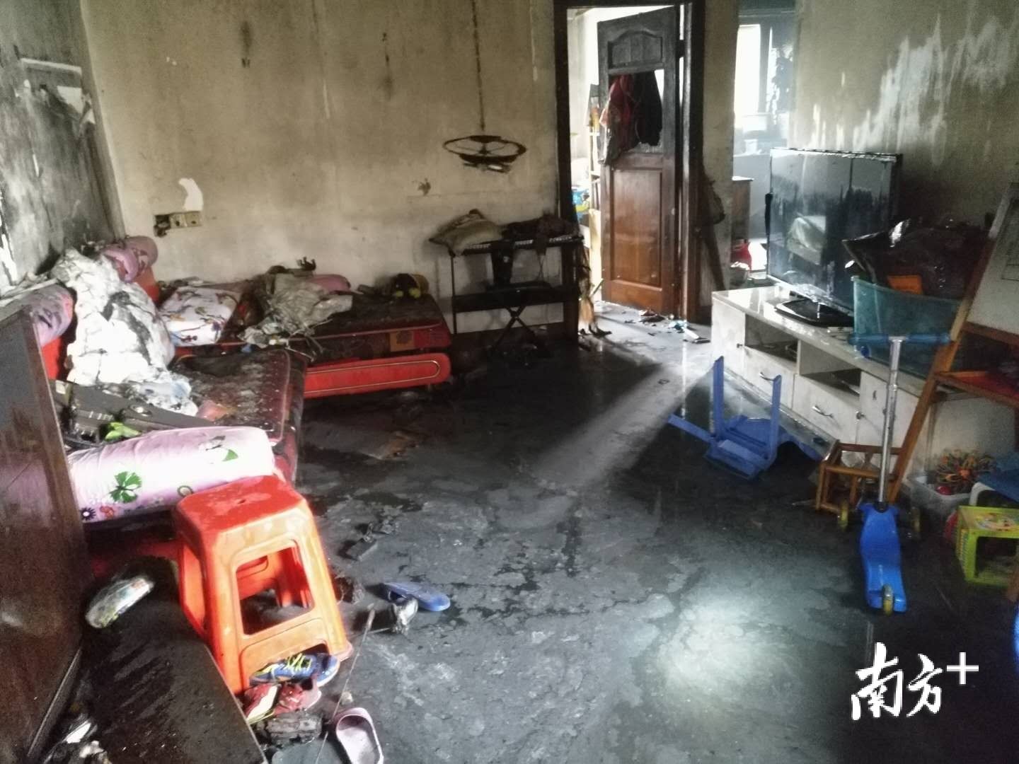 起火■广州地铁6号线一便利店起火,广州市消安办约谈负责单位