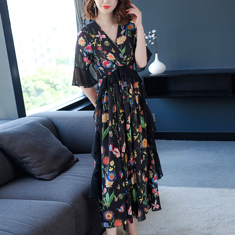 迷人包臀裙，性感又妩媚，让你的男神对你一见钟情