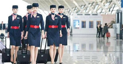 飞机上的空姐，为什么都穿裙子而不穿长裤？