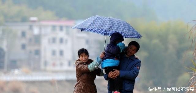  【答案】二孩政策意外“遇冷”，专家想不通原因，老农给出3个犀