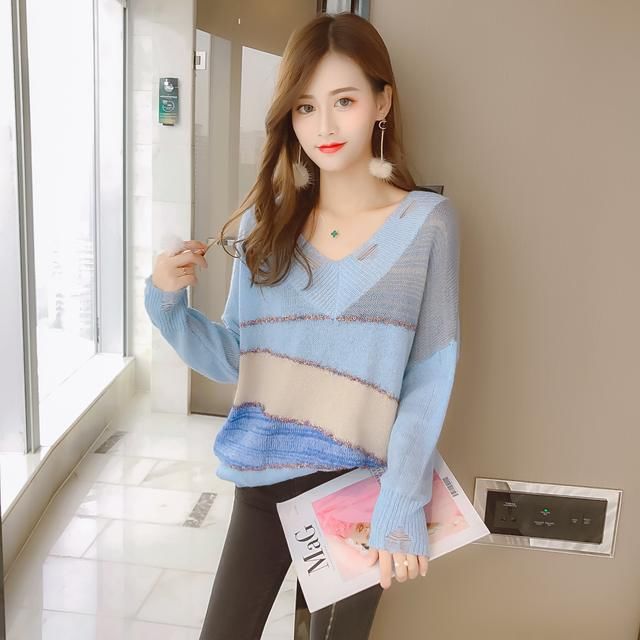 小姐姐：过时的毛衣快扔了吧！今秋流行的这几款，不薄不厚刚刚好