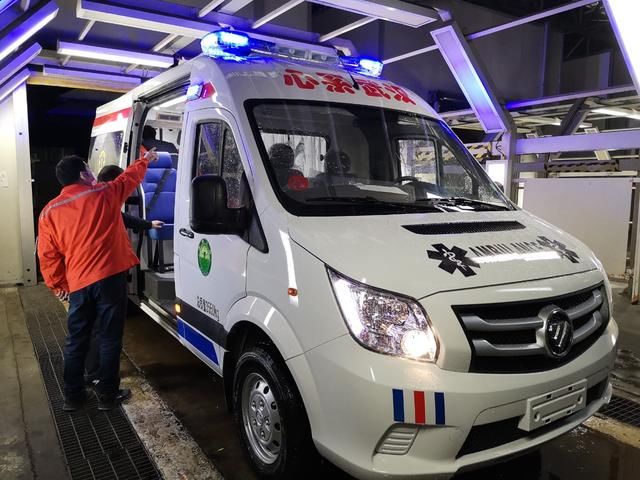  限公司@“特大号N95”保供！近700辆负压救护车已交付湖北