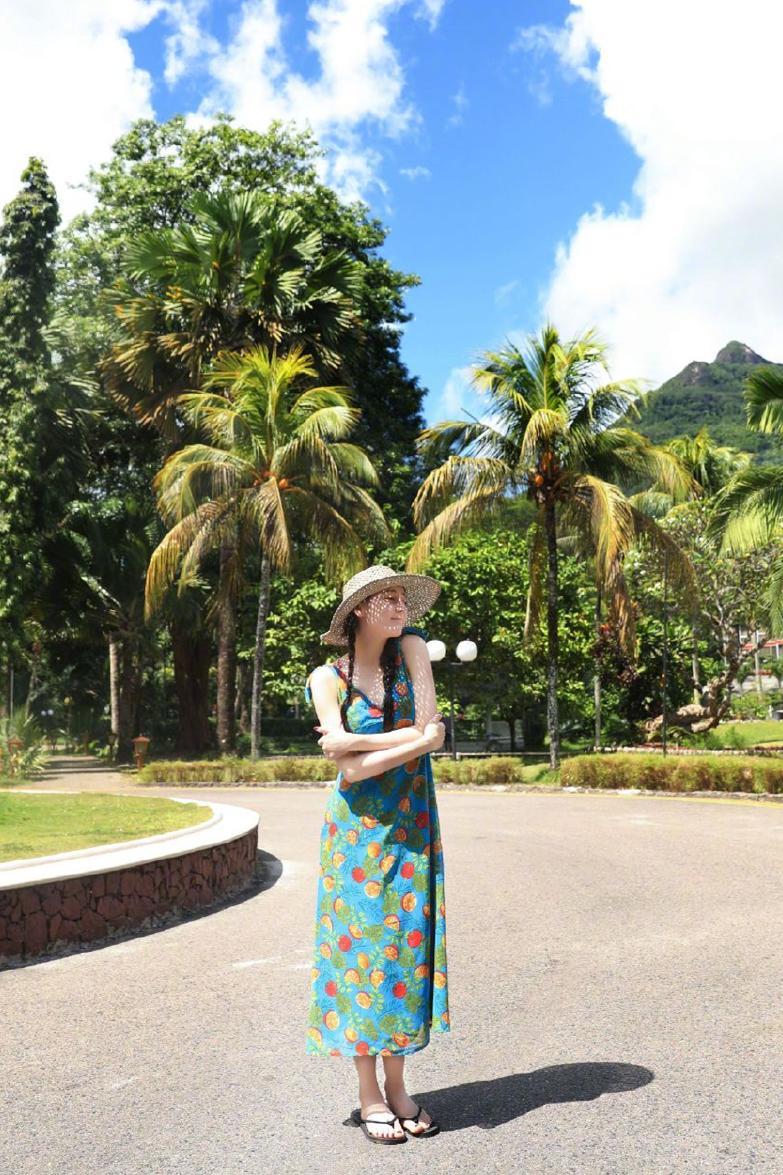 别只盯着迪丽热巴的裙子不放了！换了新发型后的她再次美出新高度