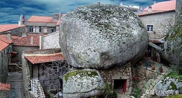 这个国家拿巨石当屋顶!一块石头200吨竟从未砸死过居民